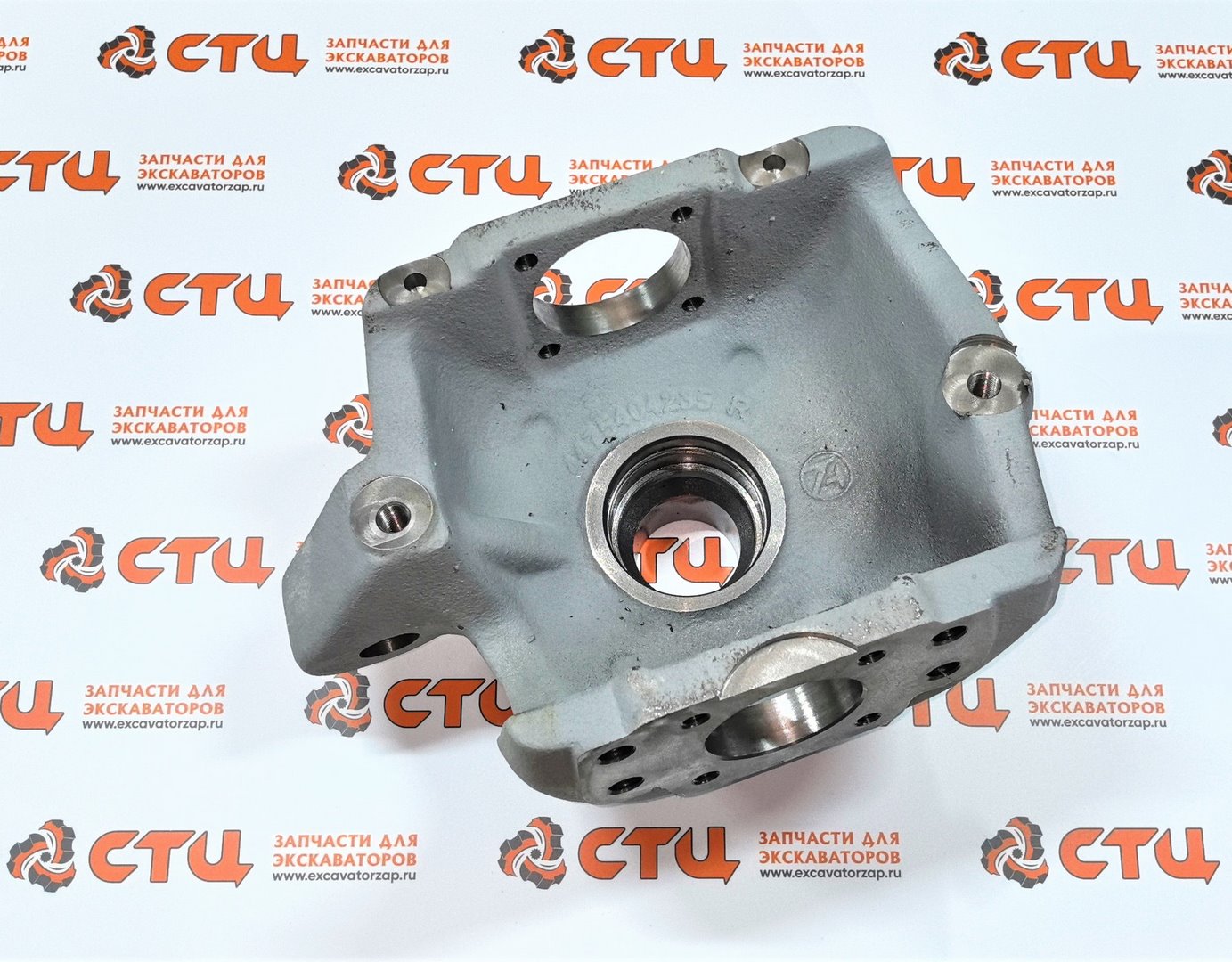 Кулак поворотный 4475.304.196, 4475304196, 4475-304-196 левый переднего моста экскаватора поргузчика Hyundai H940S