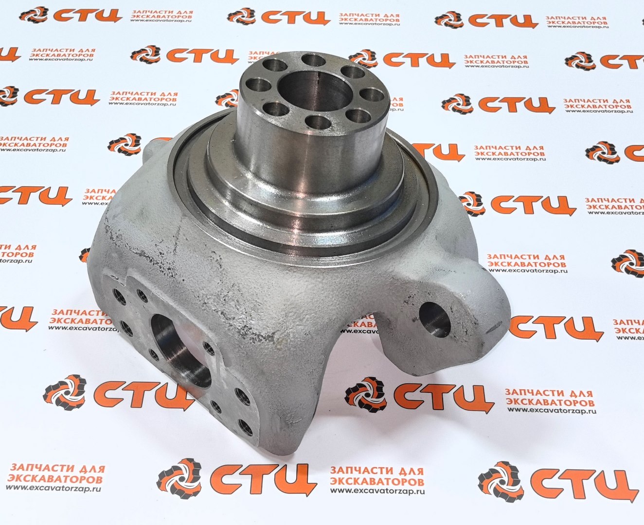 Кулак поворотный ZGAQ-04917 левый переднего моста экскаватора поргузчика Hyundai H940S